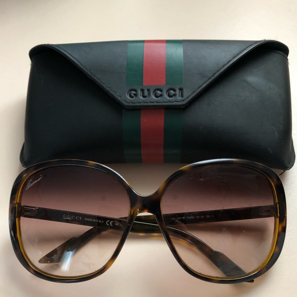 Gucci oversized sunglasses